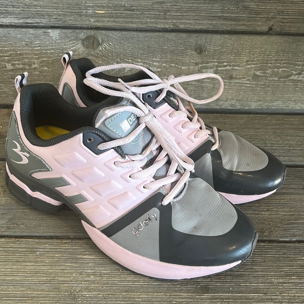 Women’s Gravity Defyer, Sz 10, Pink and Grey, Versoshock Trampoiline Technology